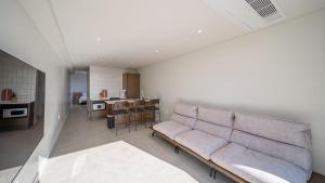 Taean Oaten Pool Villa