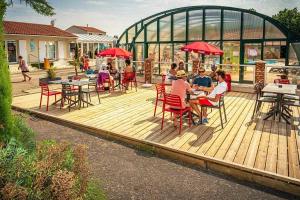 Campings Camping 4 etoiles - Parc aquatique - eeiaia : photos des chambres
