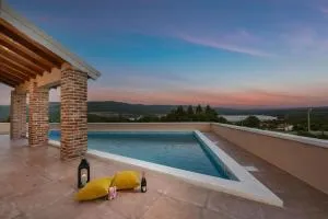 Villa With Heated Pool and Sea View near Zadar - Anić