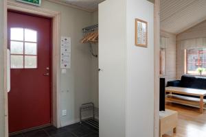 Pets OK | Ski-inout | Ski shed | Wood stove | TV