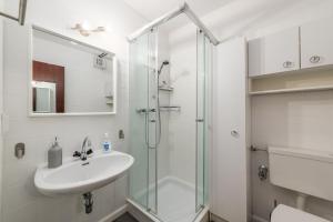 Peak Moments - by myNests