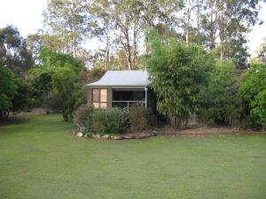 Tuckeroo Cottages & Gardens - Blue Wren & Kookaburra