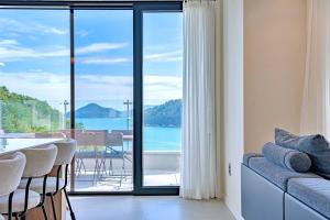 Yeosu Blau Pool Villa
