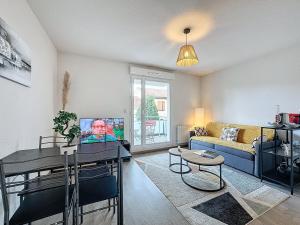 T2 4 pers Les Cézeaux balcon et parking gratuit