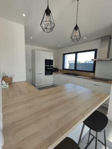 Maisons de vacances Grande maison neuve classee 4 etoiles a 300m de la mer : photos des chambres