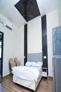 Hotel Crystal Palace - Srīkākulam