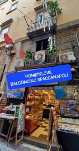 Home in love: balconcino spaccanapoli