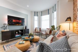 Swithuns House Abode by Grandeur Property