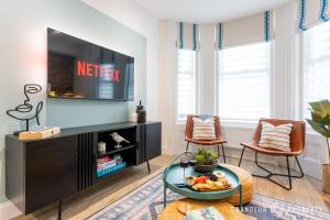 Swithuns House Abode by Grandeur Property