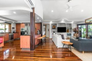 Cape Byron Suite 2, 3 with Private lounge