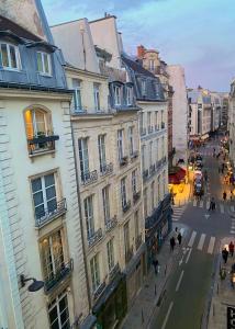 ParisLouvreSamaritaineCharme