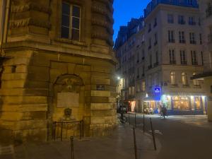 Appartements ParisLouvreSamaritaineCharme : photos des chambres
