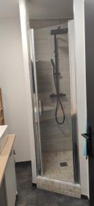 Appartements Appartement cosy et lumineux refait a neuf - Sainte-Foy les Lyon : photos des chambres