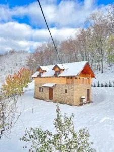 Vikend kuca pod lipom - Ugrinovci Vikend kuca pod lipom - Ugrinovci