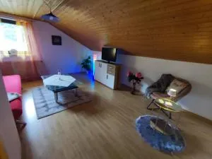 Helga's Candy Ranch - Prášily