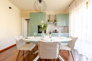 Harmony Retreat - Central Apt with terrace and Wi-Fi