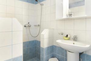 The Castle House Kea