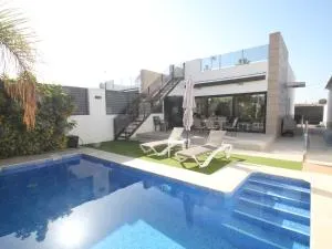 Designer Villa with pool - Torrevieja