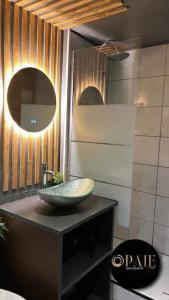 Appartements Opale spa Vice city room : photos des chambres