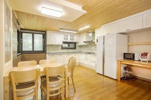 Boryeong Daecheon Sun and Moon Pension