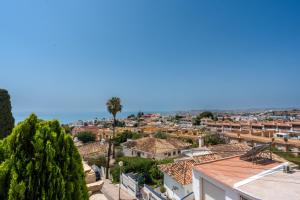 Spacious 3BR Villa with Private Pool and Sea Views