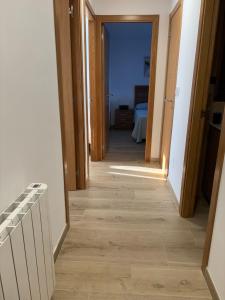 Piso en Ribeira a 20metros de la playa de Coroso by Cristian&Tamara "alquileres"