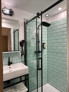 FIDSCHIS Apartment + Hotel