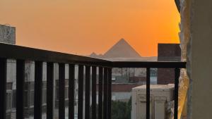 Pyramids Sun Land Veiw