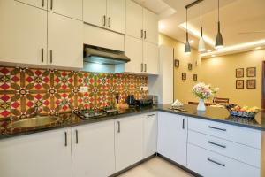 Abura-Luxurious 2 BHK -Close to Beach