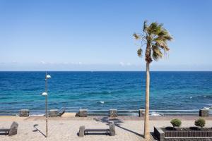 Home2Book Sunny Escape, Pool & Beach in Caletillas