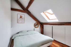 Charming duplex - heart of Paris