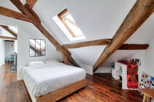 Charming duplex - heart of Paris