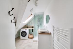 Charming duplex - heart of Paris