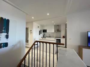 2-Bed Apartment - Sea View - 10m From Puerto Banus