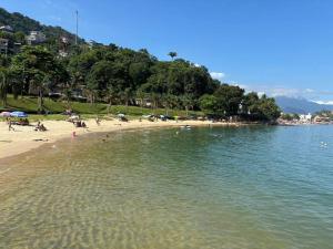 Casa ampla com vista para o mar