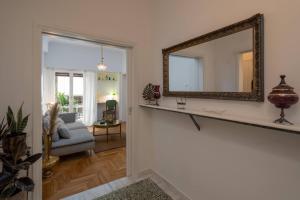 Artistic Retreat in Athens heart