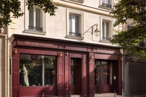 UNE AUTRE CHAMBRE