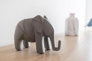 Host Wise - Wonderful Flats with Pool