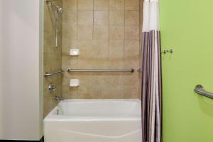King Room room in La Quinta by Wyndham Tyler South