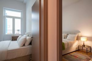 2BR Apt 20 Mins From Acropolis with Washer & Dryer