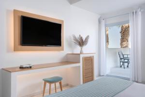 Superior Double Room room in Santorini Kastelli Resort