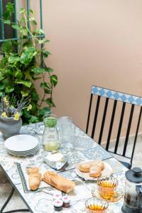 2BR Apt Private Backyard with Washer & Dryer