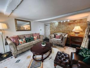 Swan Cottage, 5-Bedroom, Canal View, River, Private gardens, Free Parkings, WiFi, Oxford