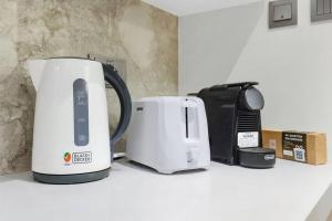 FIRST CLASS 1BR Modern Downtown Oasis