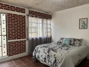 Little House Panajachel - 奇奇卡斯特南戈