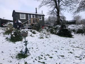 1 Bedroom Cabin Sleeps 2 Private Garden WiFi