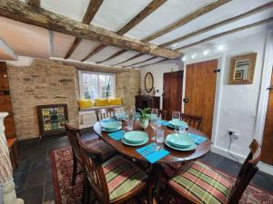 Swan Cottage, 5-Bedroom, Canal View, River, Private gardens, Free Parkings, WiFi, Oxford