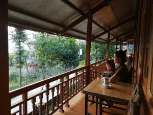 A Tu Homestay Muong Hoa - Làng Song Ca