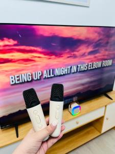 Beach Vibe Condo with PS4, Mini Karaoke, Board Games in Azure North San Fernando Pampanga