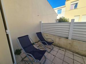 Maisons de vacances Maison de Vacances avec Terrasse Dallee, 6 Couchages, a Deux Pas de l'Ocean a St-Jean-de-Monts - FR-1-224C-94 : photos des chambres